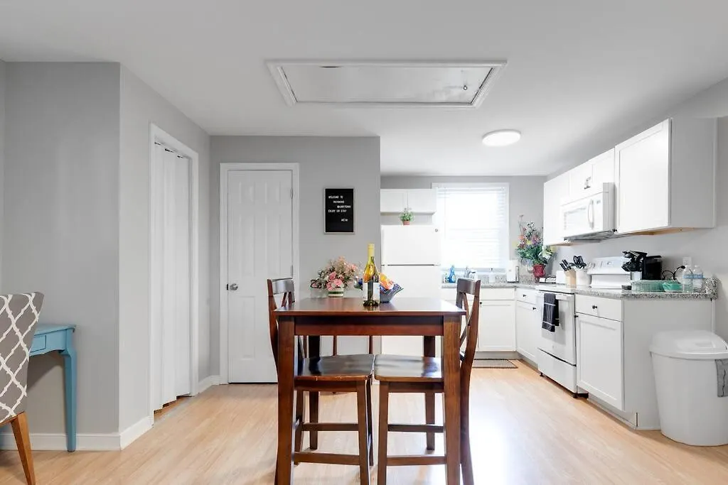 E3 Centrally Located In Carytown Fully Fenced Richmond Hébergement de vacances